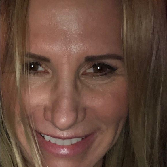 lesliemontgomer